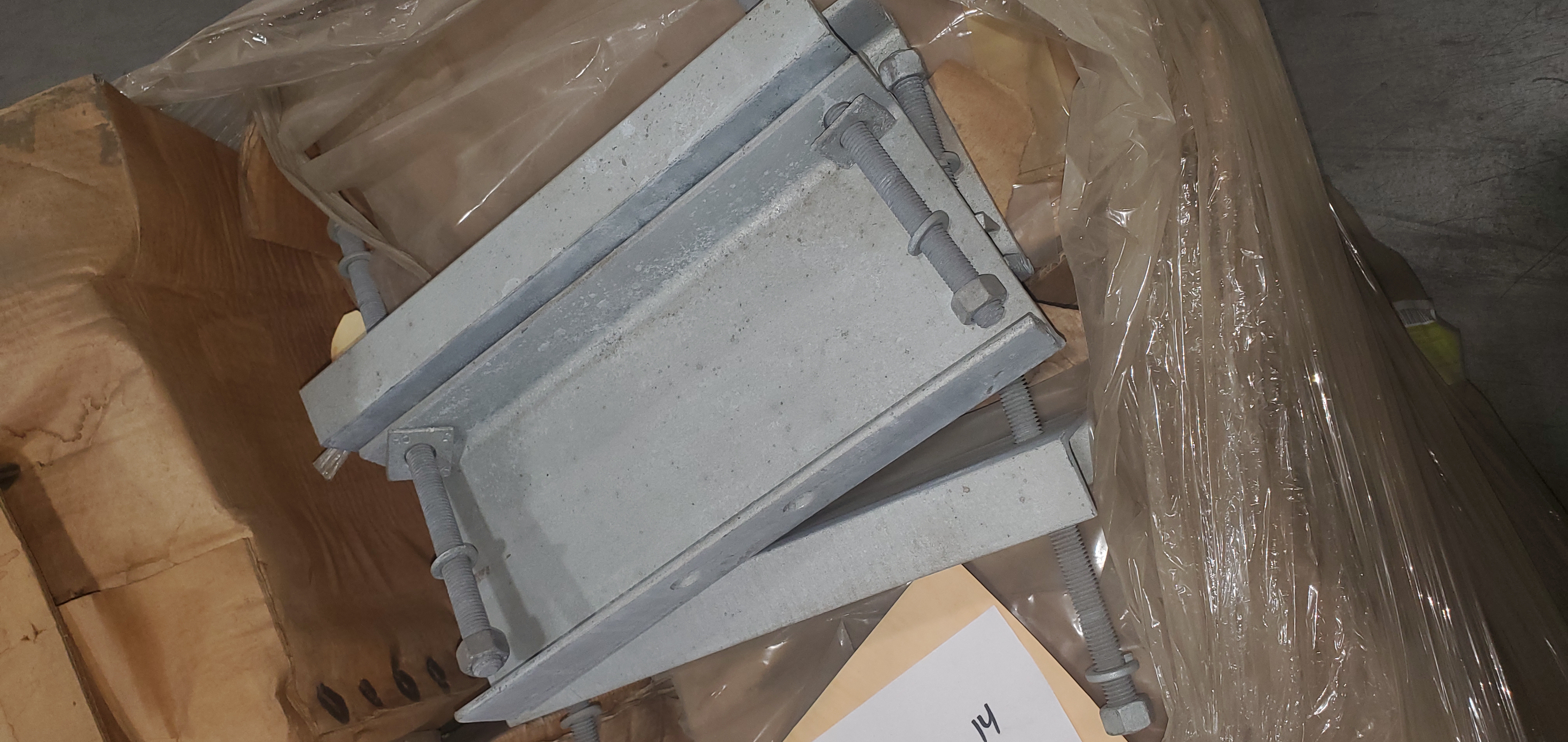 GALVENIZE CLAMPING CHANNEL ASSEMBLY W/HA